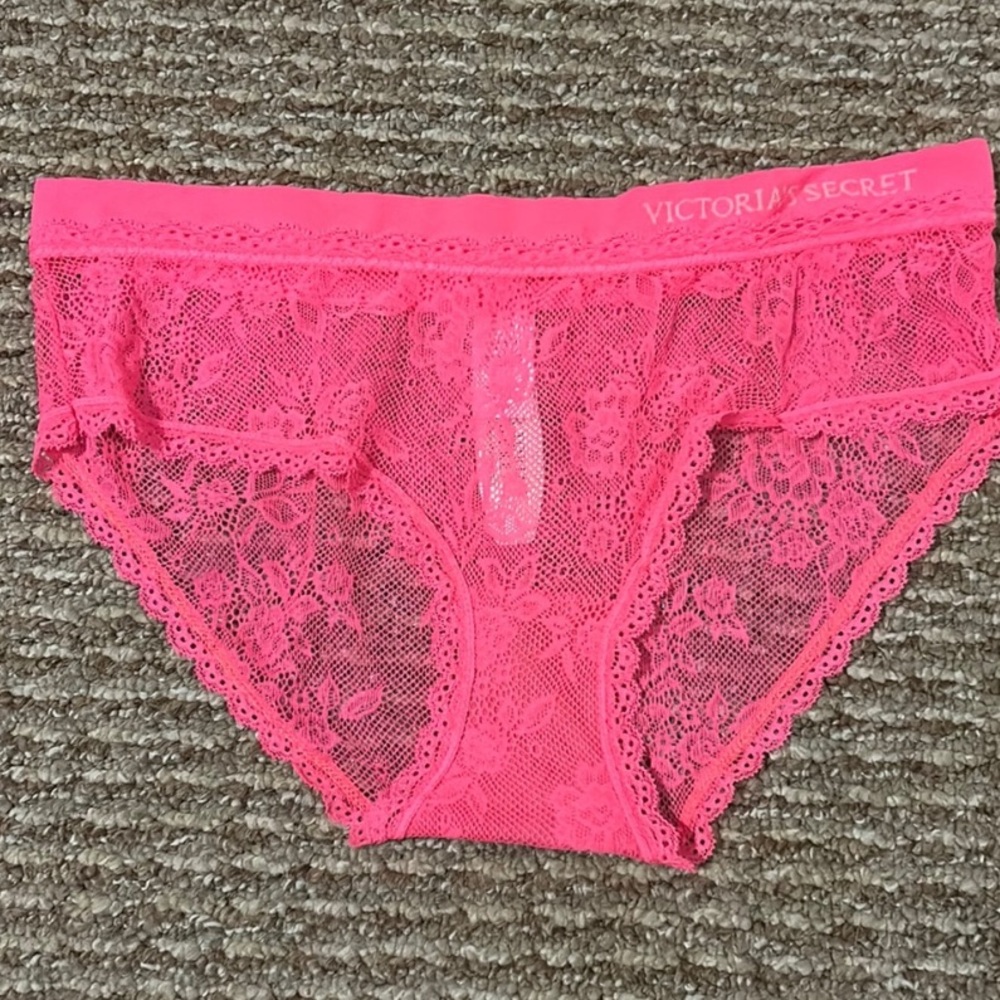NWT Victoria’s Secret hiphugger